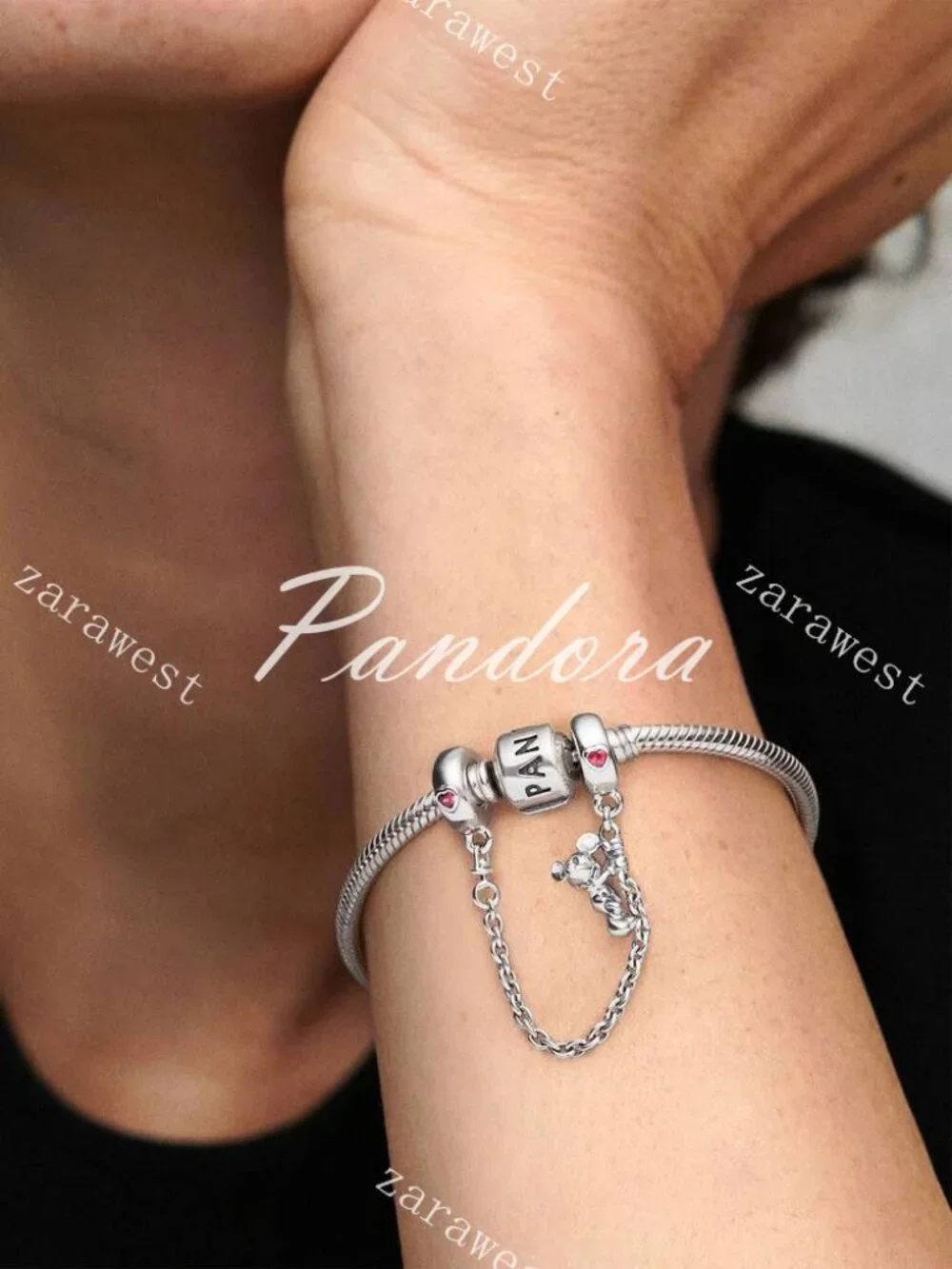 Pandora Disney Climbing Mickey Mouse Safety Chain